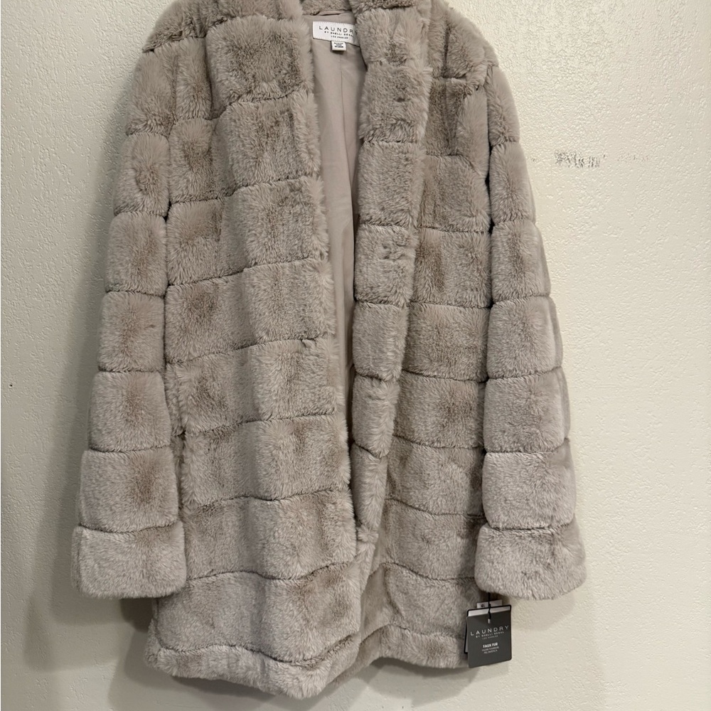 Laundry By Shelli Segal Teddy Jacket Faux Fur! Brand New! Never Worn! - Picture 5 of 6